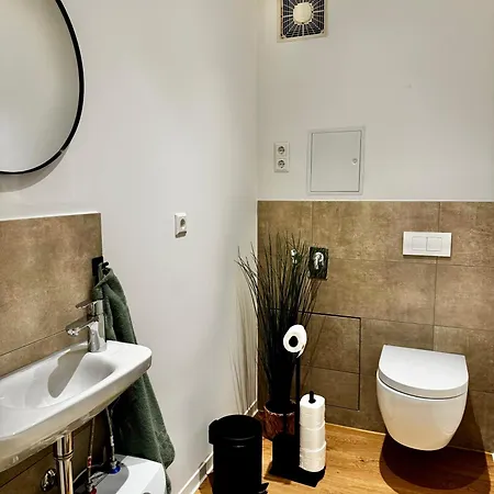 Larooms One - Modern For Family And Groups